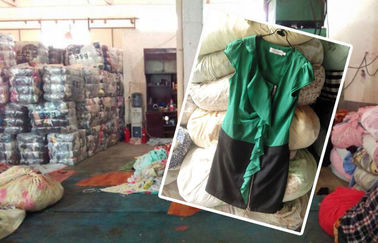A roupa colorida da segunda mão usou a roupa Rags por atacado com algodão alto e baixo preço